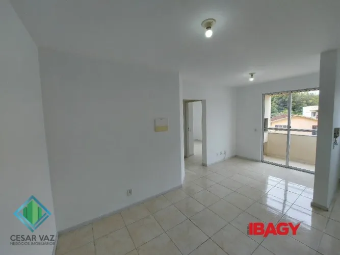 Ótimo apartamento no bairro Ponte do Imaruim em Palhoça.