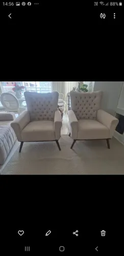 Poltrona capotonê nova de luxo R$ 3.890,00 Por 1.699,99 cada