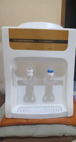 Gelagua de mesa