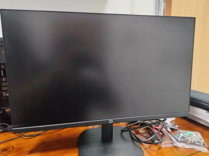 Monitor CoolerMaster 24" 100Hz