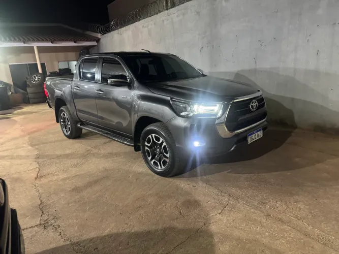 Toyota Hilux CD SRV 4X4 2.8 TDI Diesel Aut. 2025