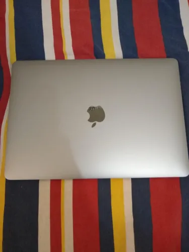 MacBook M1 256gb 8gb