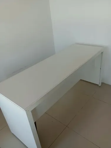 Mesa de escritório grande