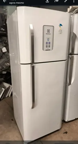 Vendo geladeira Frost Free oportunidade pra hoje 1299.00
