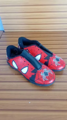 Chuteira Homem Aranha
