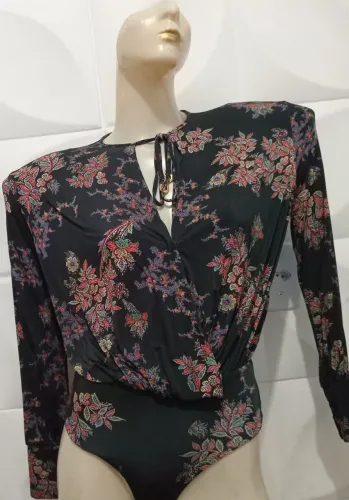 Roupas brechó com preços acessíveis, entre para nosso grupo de WhatsApp *