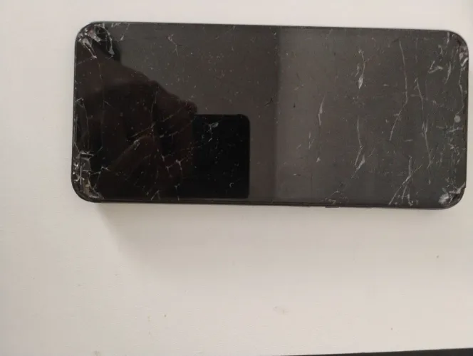 Motorola G9 Play Com Defeito (Tela Quebrada/Botões Afundado)