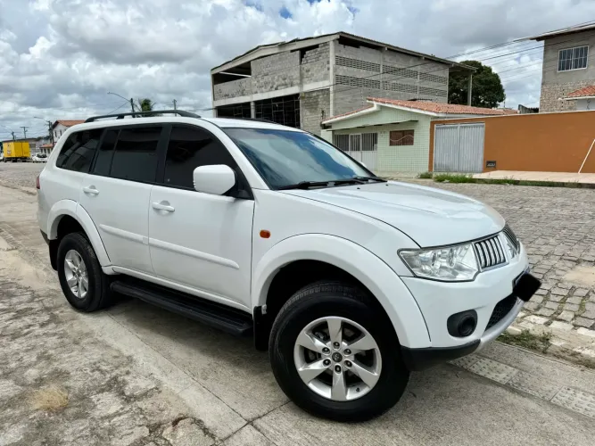 Mitsubishi Pajero Dakar 3.2 4X4 T.i. Dies. 5P Aut. 2013