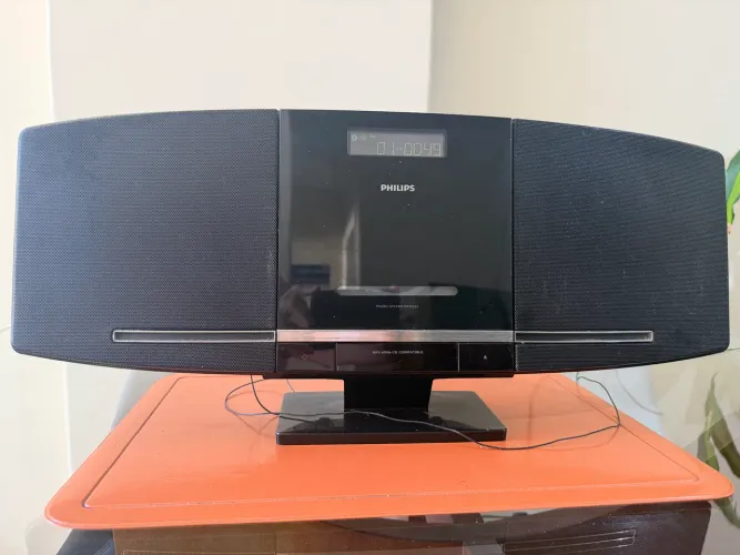 Micro System Philips MCM233 - CD, USB e Rádio FM