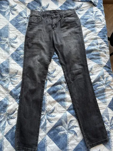 Calça Jeans Guess Original modelo Skinny na cor Preto Estonado Tamanho 38