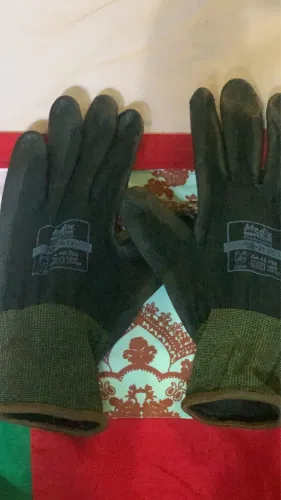 Par de luvas isolantes de borracha