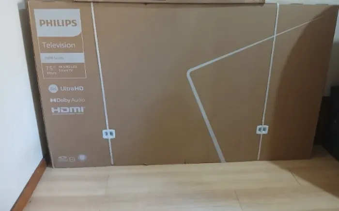 Tv 75 Philips 4k_ nova na caixa
