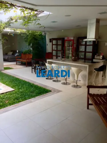 CASA EM CONDOMÍNIO - CIDADE JARDIM - SP