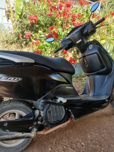 Moto lead honda