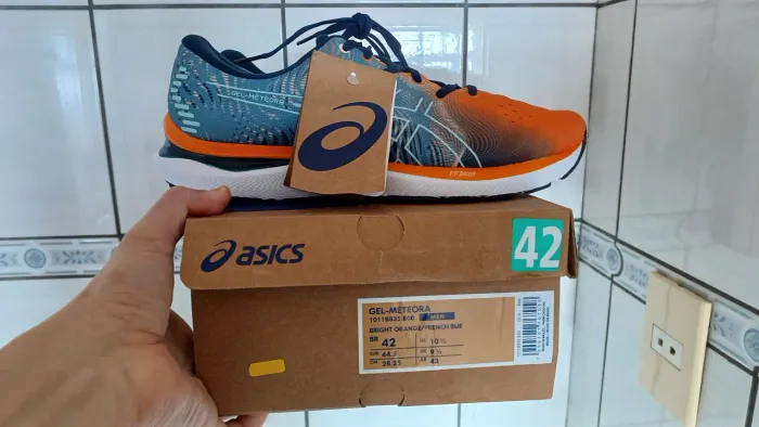 Tênis Asics gel meteora, original, novo, NÚMERO 42