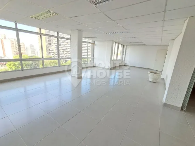 Sala Comercial para locação próximo do Metro Paraiso 3 salas 195m²,a.u ,elevador