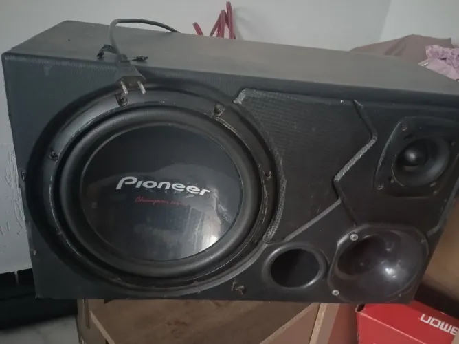 Caixa trio Pioneer , Taramps 400 , fonte JFA 60