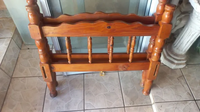 CAMA SOLTEIRO MADEIRA MACIÇA 80CM LARGURA