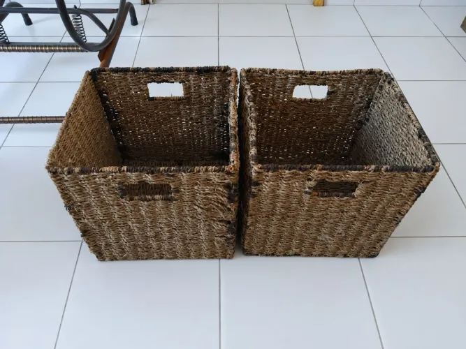 2 cestos en vime