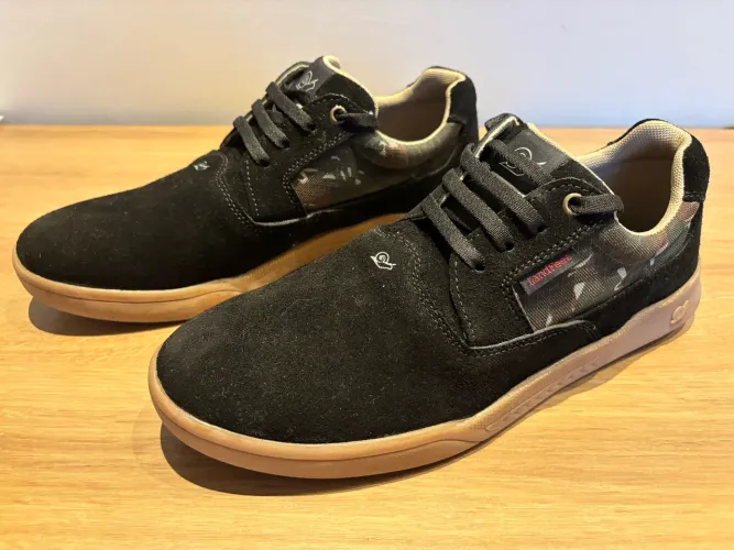 Tênis skate landfeet novo