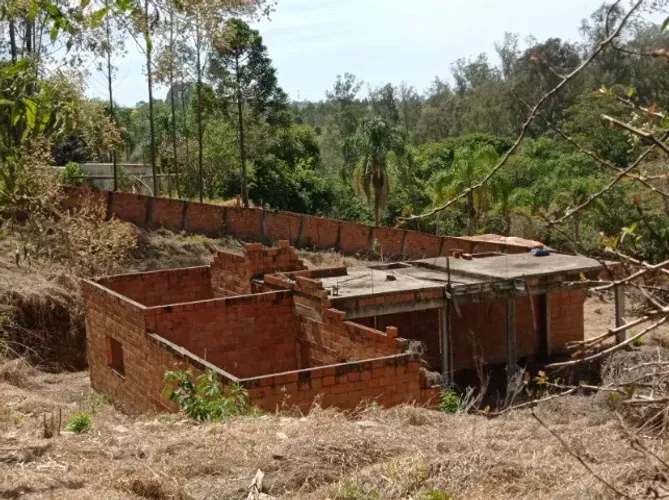 chácaras com construção iniciada+ poste de luz /so vende as 2 juntas/Atibaia/bairro>iara/