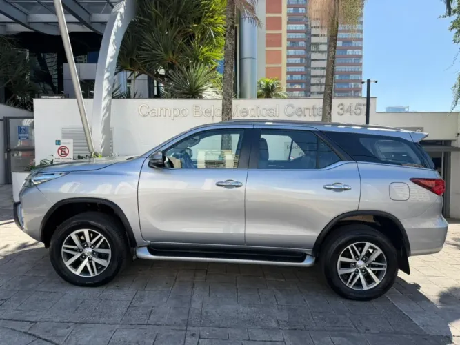 Toyota Hilux SW4 4X4 2.8 Diesel 2019
