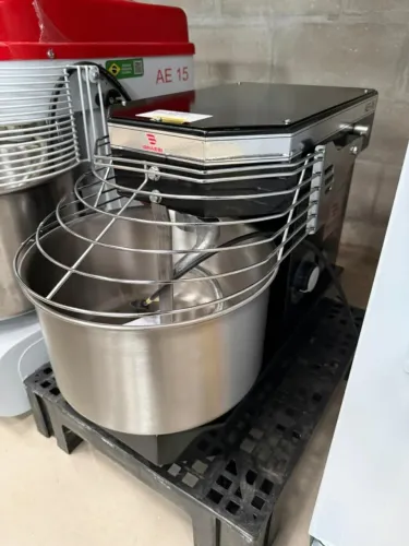 AES-05 AMASSADEIRA ESPIRAL PRETA 5KG - BRAESI 