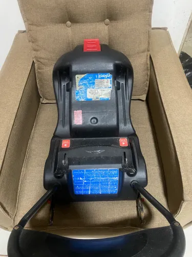 Cadeirinha de bebê c/suporte pro carro