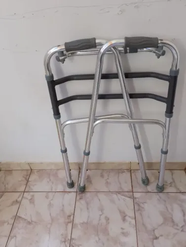 ANDADOR PARA IDOSO