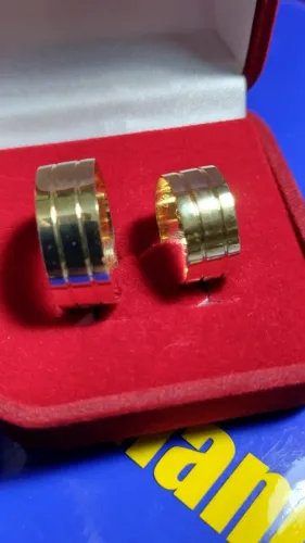Alianças Noivado Casamento Ouro 18 kilates Par Tradicional Ouro Amarelo 14 Gramas Com Risc