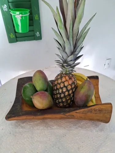 Fruteira em madeira rústica 