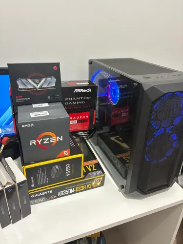 PC GAMER - Ryzen 5 1600 AF + RX 570 4GB