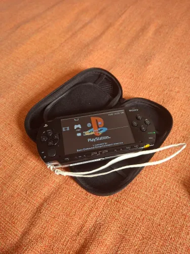 PSP SERIE 1000(FAT)$600,00