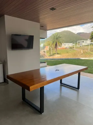 Mesa de madeira maciça industrial rústica