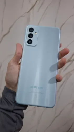Celular Samsung Galaxy M13 128GB Dual Chip Cam 50Mpx. Azul