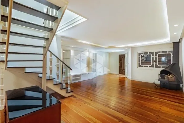 Casa à venda, com 379m², no bairro Ipanema - Porto Alegre
