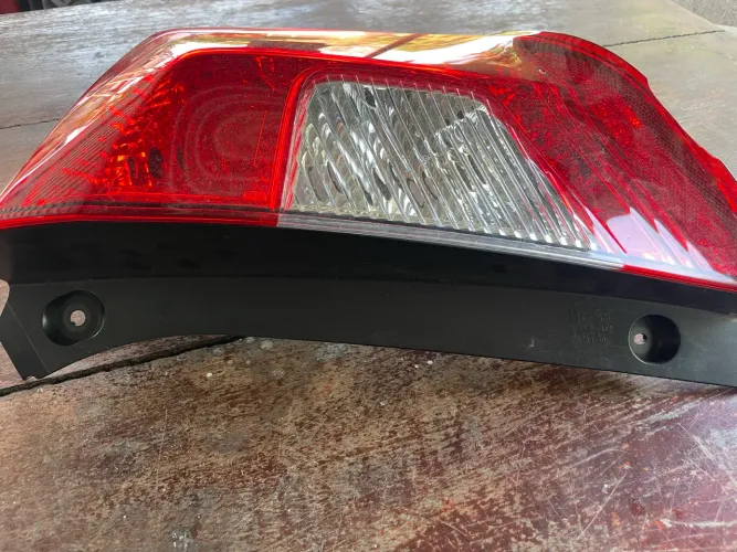Lanterna ORIGINAL TRASEIRA DIREITA HONDA FIT 2015 a 2017