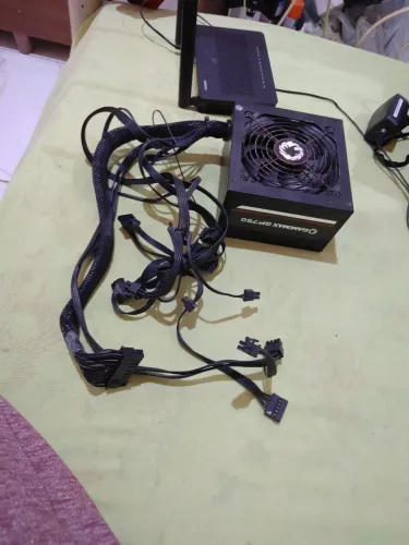 fonte gamemax gp 750w<br>Está bem conservado<br>Aceito oferta