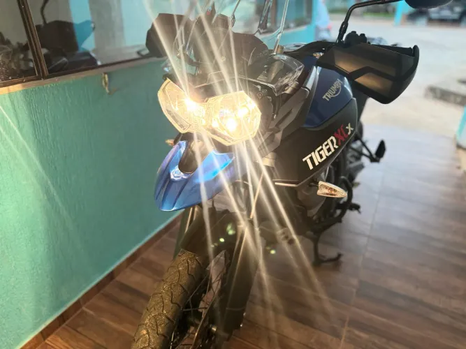 Tiger 800 XCX