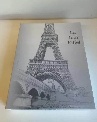 Livro Caixa Decorativo La Tour Eiffel