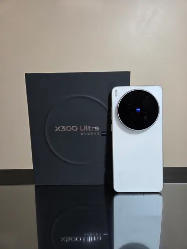 Vivo X300 Ultra 16/512gb Zero Sem uso aberto para conferência