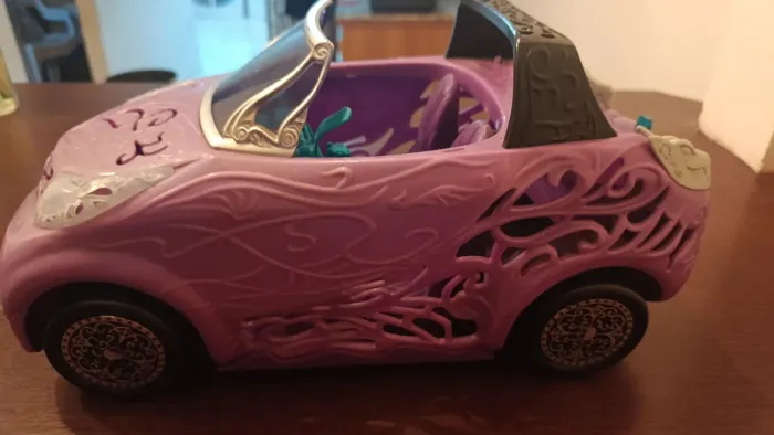 Carro Scaris Monster High