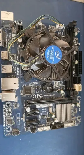 Placa Mãe PCWare IPMH81G1 (LGA 1150) Intel H81 - Negociável
