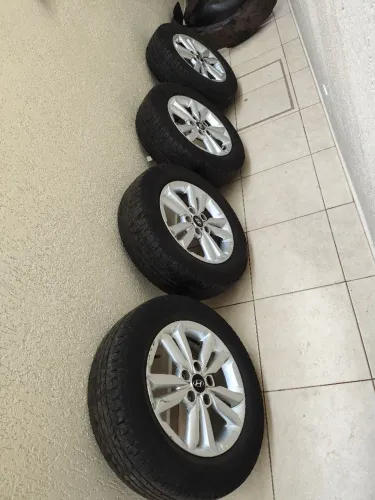 Jogo de rodas Hyundai Creta c pneus good year