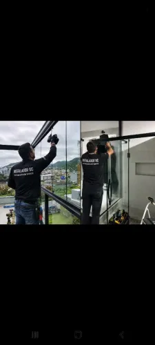 INSTALAÇÃO E MANUTENÇÃO