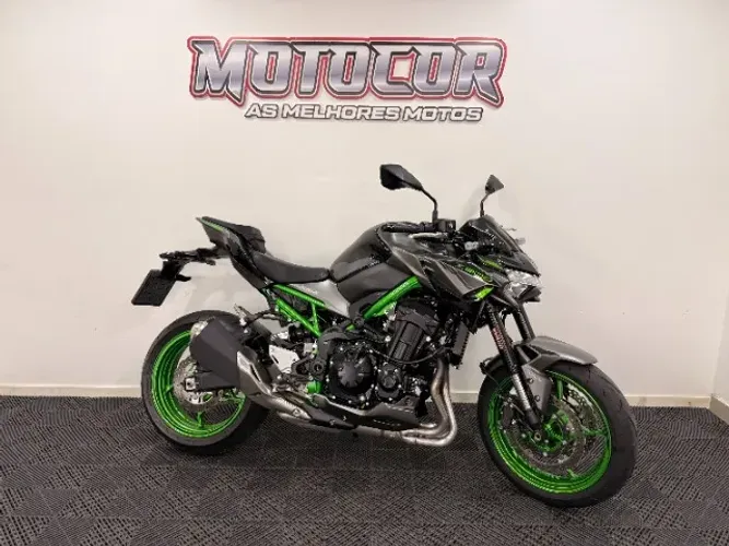 Kawasaki Z 900 2023