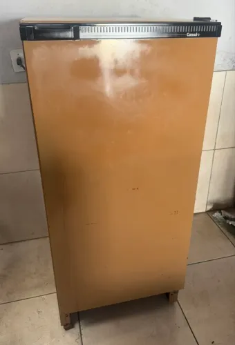 Geladeira usada barata conservada funcionando perfeitamente 280 litros econômica 