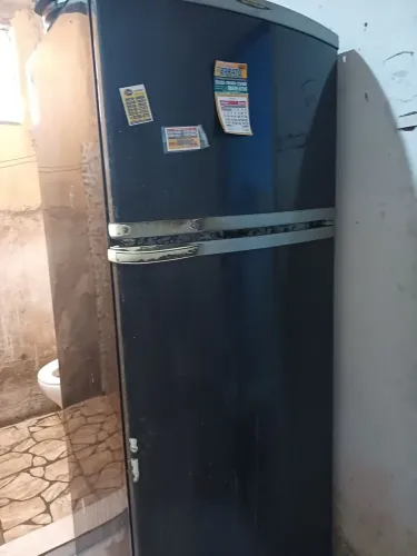 Vendo Geladeira Frosfree