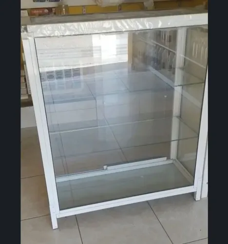 Balcao expositor  vitrine 