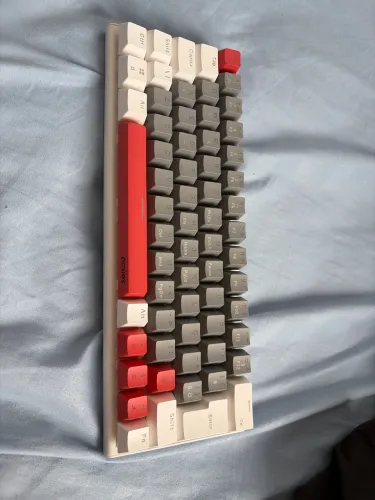 Teclado mecânico switch red e mouse gamer logitech com 7 botões programáveis 